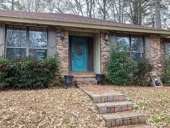 3rd image of 204 Forrest Park Dr