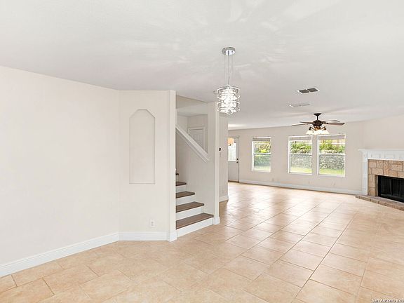 3rd image of 5918 VALPARAISO WAY