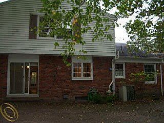 2nd image of 32892 Robinhood Dr