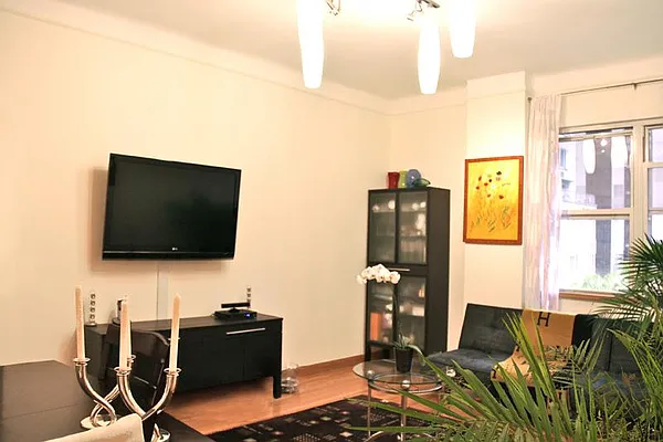 Rented by AJ Clarke | media 22