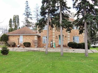 2635 W 4th St, Waterloo, IA 50701