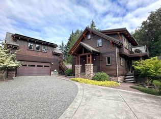1843 NE Virginia Ct, Bainbridge Island, WA 98110