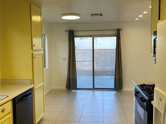2nd image of 7644 Kalmalii Ave