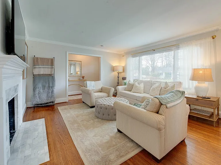 3221 Sunset Dr — Photo 11