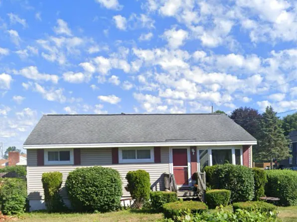 42 Parkview Court, Troy, NY 12180