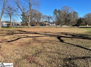 529 S Main St, Woodruff, SC 29388