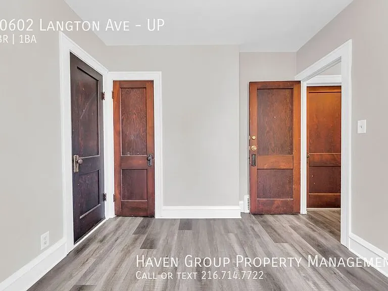 10602 Langton Ave #UP — Photo 17