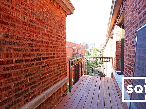 5th image of 921 W Sunnyside Ave Unit 925-2E