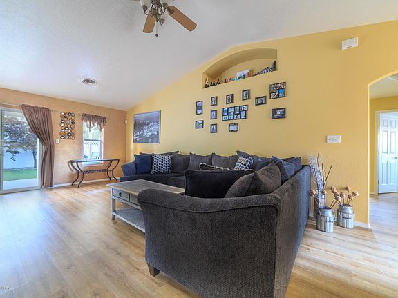 5th image of 3808 Buckingham St