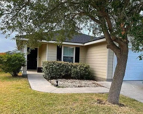 3258 Swallow Pointe Photo 1