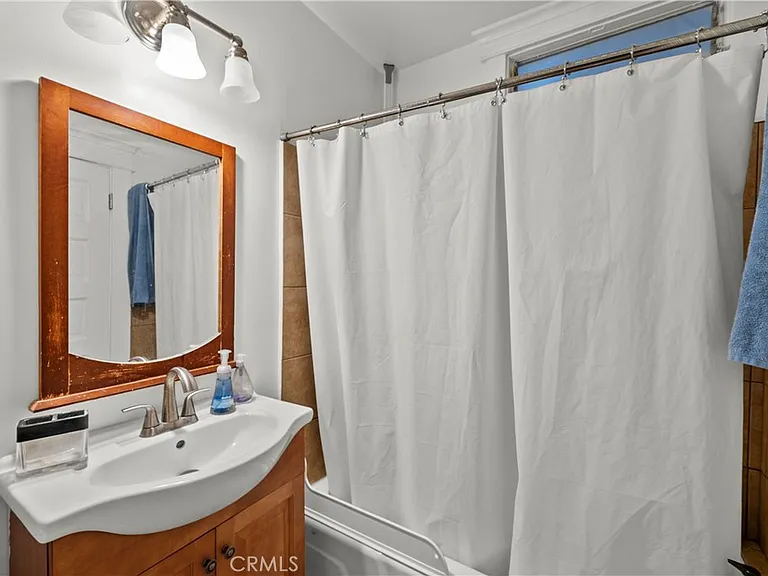 2139 Canyon Dr — Photo 8