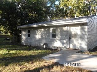 3326 SE Pennsylvania Ave, Topeka, KS 66605