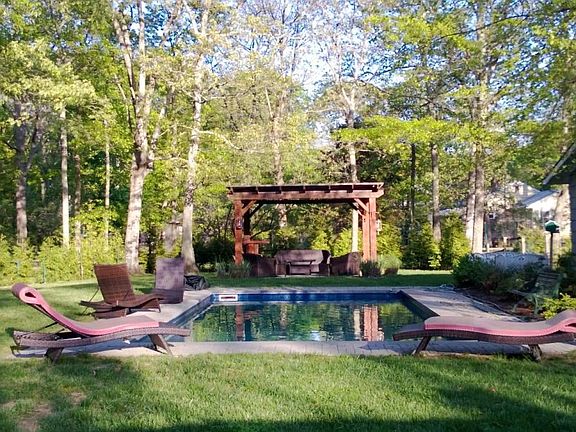 2nd image of 13 Peconic Ave