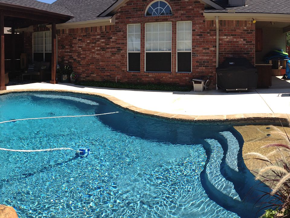 1st image of 609 Ashwood Dr