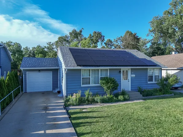 108 E Brink St, Harvard, IL 60033