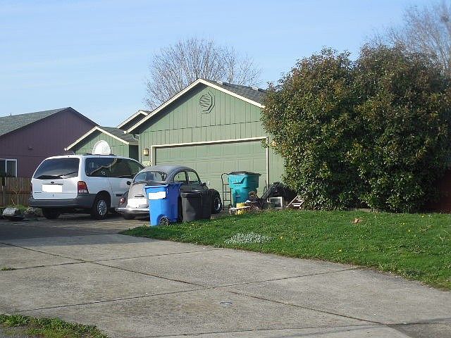 2nd image of 13500 NE 93rd Cir
