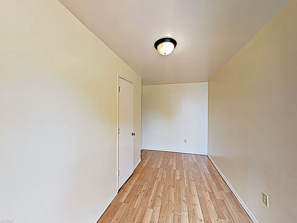 201 N Naches Ave #9