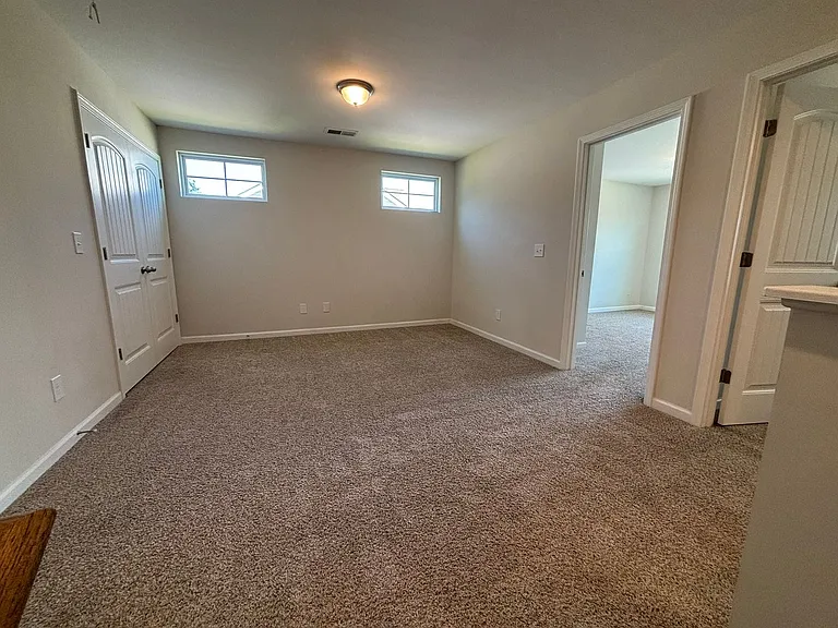 377 Baymont Dr — Photo 13