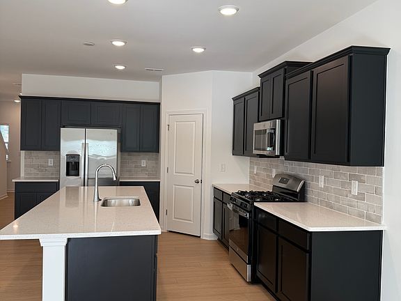 4th image of 4216 Bryson Dr