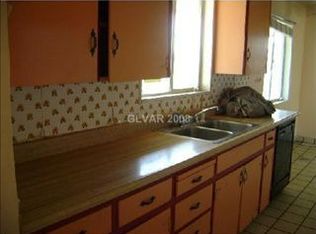 1109 Arrowhead Ave, Las Vegas, NV 89106