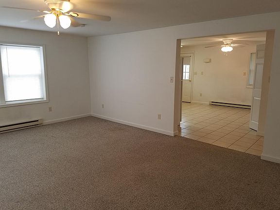 4th image of 2044 Buchanan Trl E