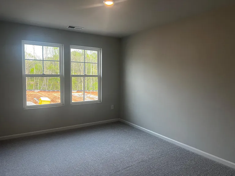 5871 Woodlawn Dr — Photo 12