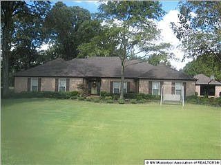 1st image of 3620 Plum Point Dr E