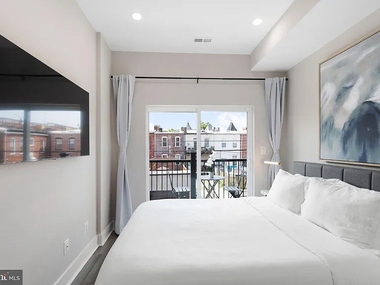 38 Randolph Pl NW #B — Photo 8