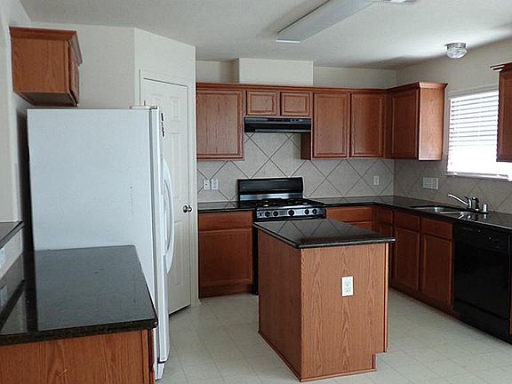 5th image of 7219 Crescent Mills Dr