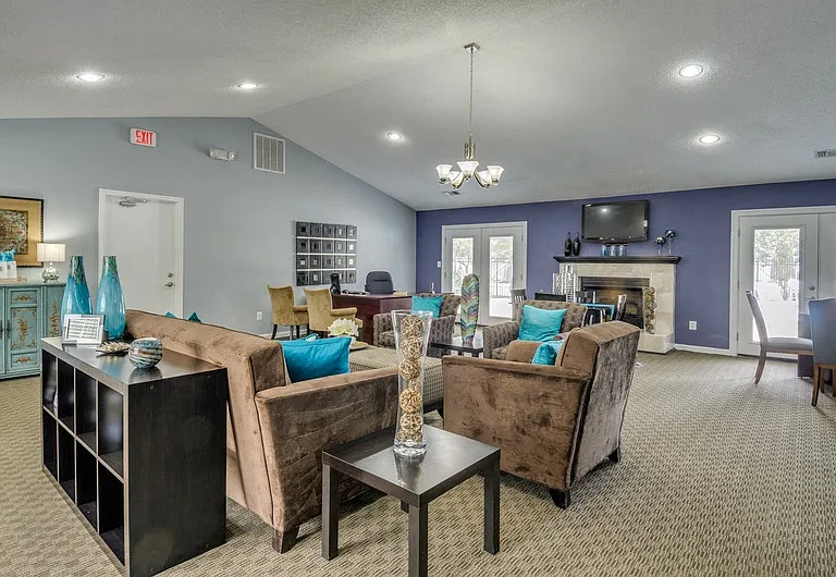 Woodburn Apartments — Photo 13