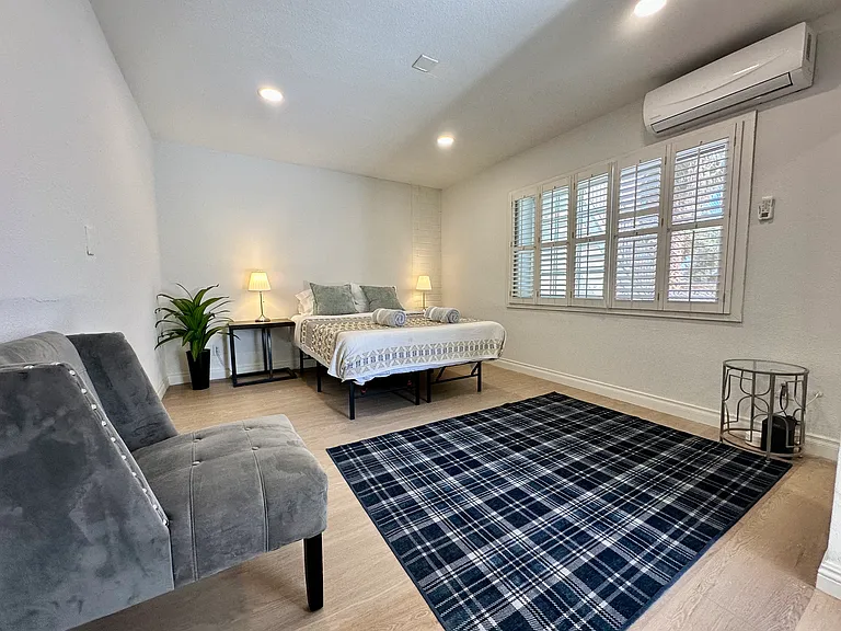 3030 Plaza St #B — Photo 43