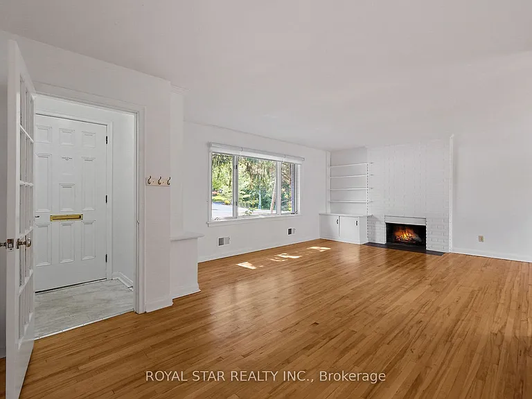 10 Delong Dr — Photo 6