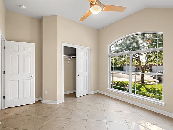 4th image of 2843 Angelina Dr