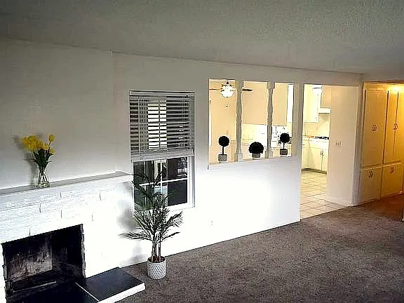 1945 Evergreen St — Photo 3