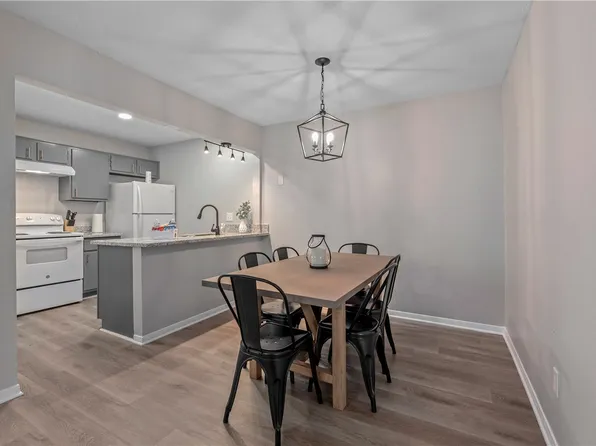 810 Navarro Dr APT D, College Station, TX 77845