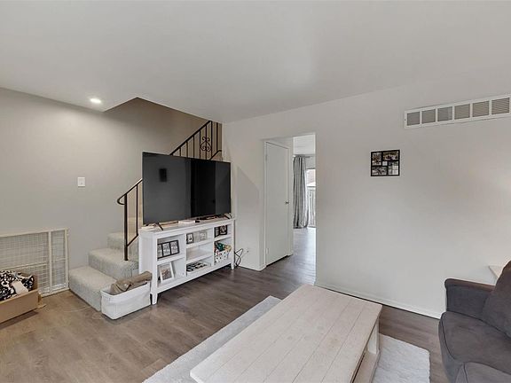 5th image of 1223 Clarkson Ct #1223