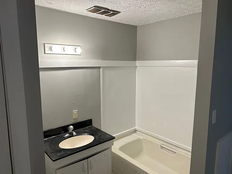 529 W Taylor St #A — Photo 2