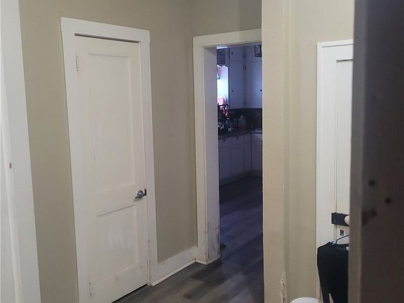 5th image of 404 Fennimore St