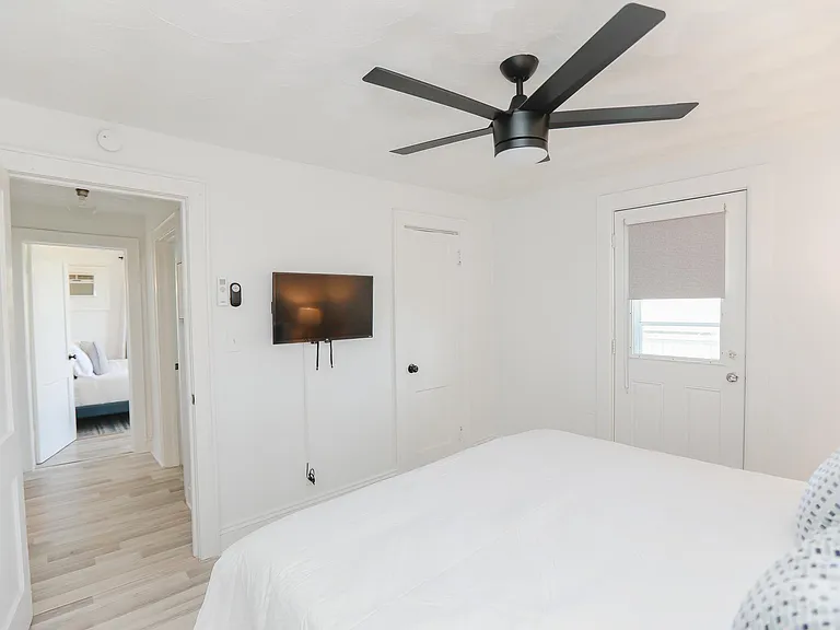 1210 W Ocean View Ave #2 — Photo 38