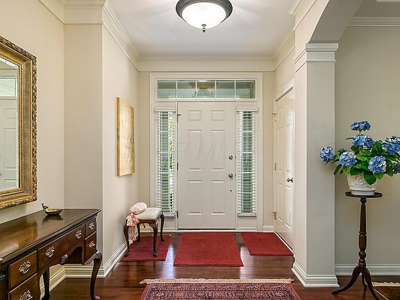 5th image of 5658 Marmion Dr
