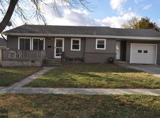 308 S Elm St, Carroll, IA 51401