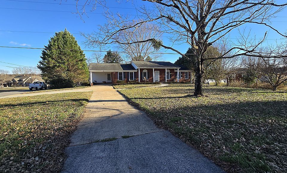 2nd image of 310 Roy Eaker Rd