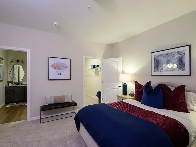 Fairmont Apartments — Photo 20