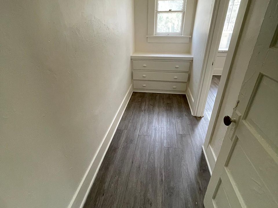1st image of 4153 Menlo Ave