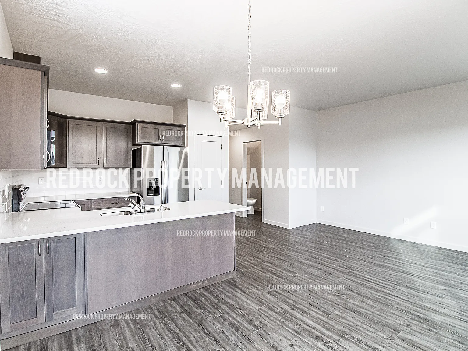 SZ - 323 South Woodlawn Lane - Old Milwaukee - 1 — Photo 3