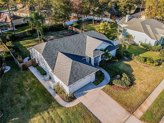 3rd image of 34843 Chelmsford Ln