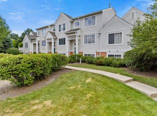 657 S Parkside Dr, Round Lake, IL 60073