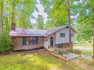 625 Dover Ave, Mt Carmel, TN 37645