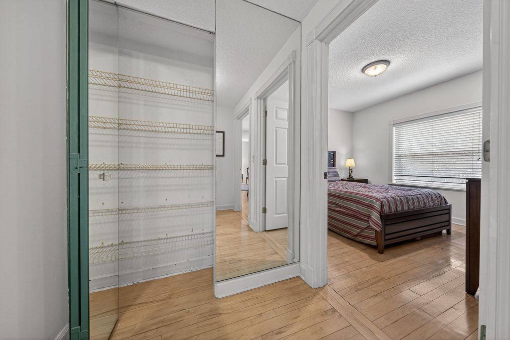 2501 NE 14th Street #301, photo 8
