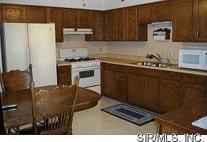 5th image of 401 Sophia Ave